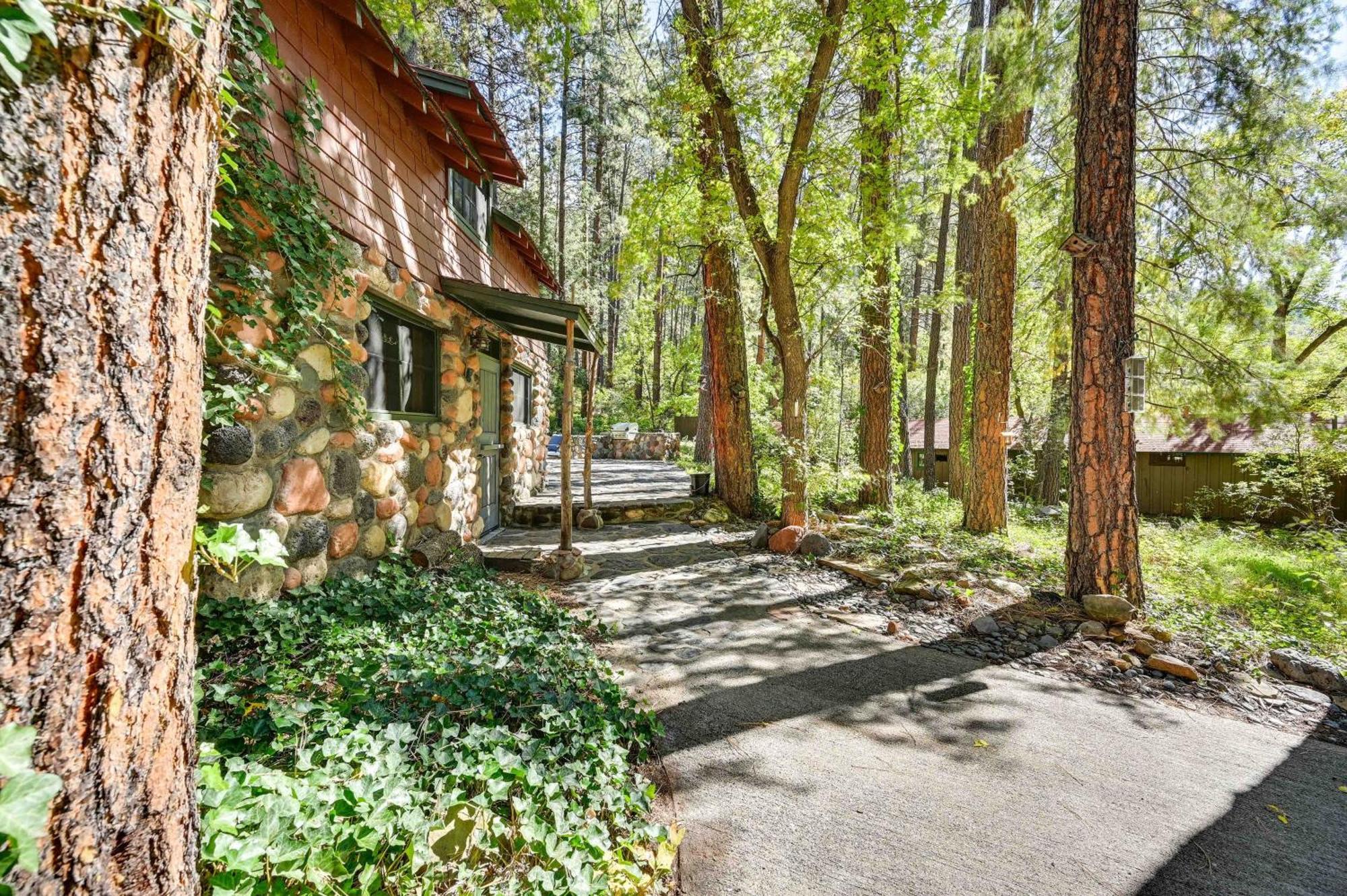 Peaceful Sedona Retreat With Patio And Mtn Views! Apartment ภายนอก รูปภาพ